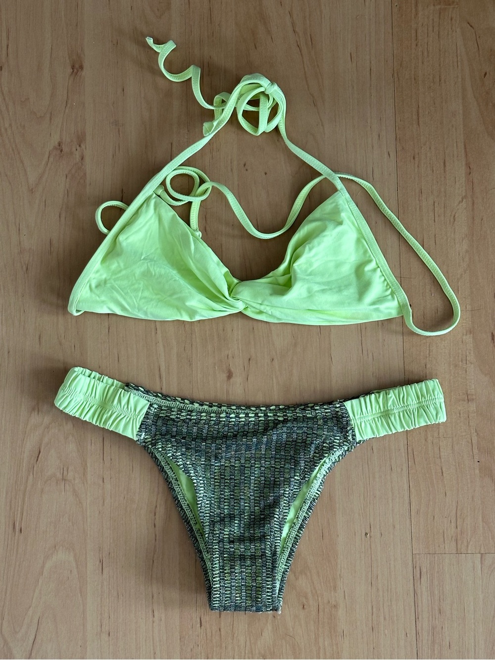 Vintage l*space Neon Lime Bikini Set with Textured Trim